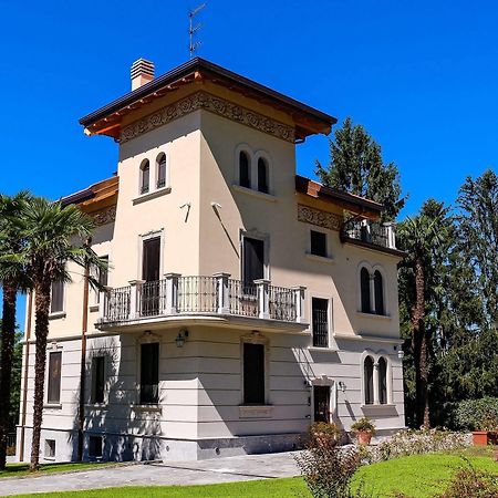 Villa Chiara B&B Biandronno Exterior foto